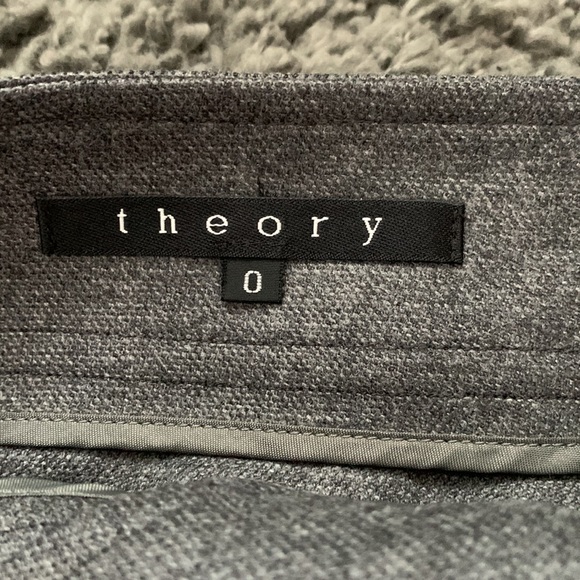 New theory a line wool knit skirt in new condition - Picture 4 of 6
